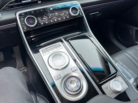 GENESIS GV80 13