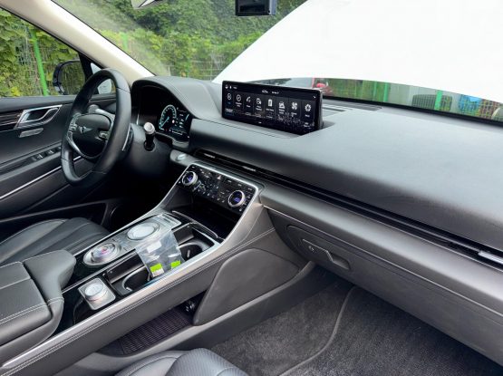 GENESIS GV80 7