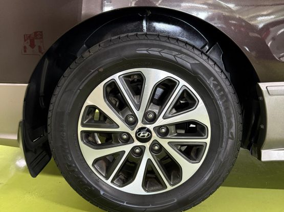 Hyundai GrandStarex Urban5