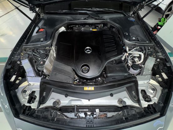 Mercedes Benz CLS450 12
