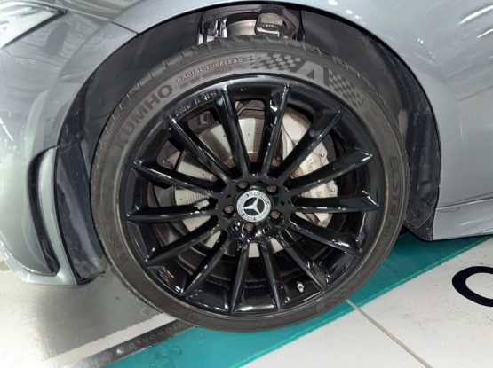 Mercedes Benz CLS450 2