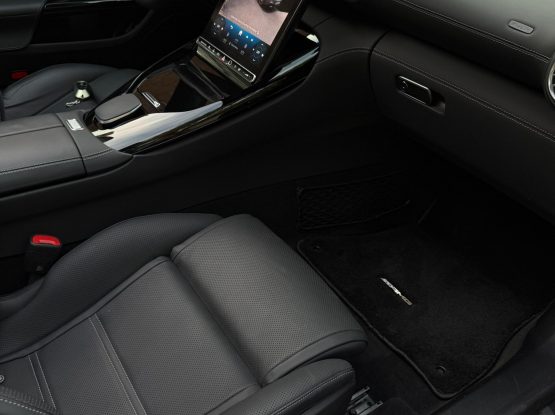 Mercedes-Benz SL-Class10