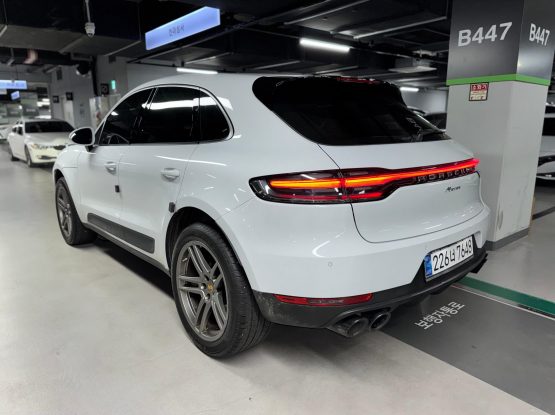 Porsche Macan 4