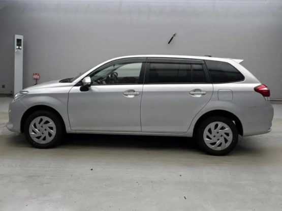 Corolla Fielder 12264 (7)