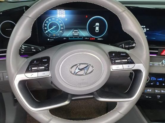 Hyundai Avante (10)
