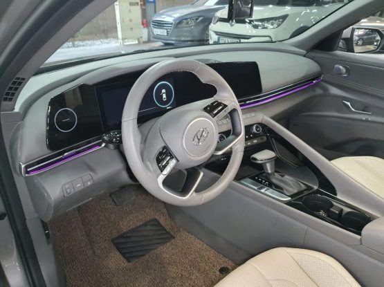 Hyundai Avante (2)
