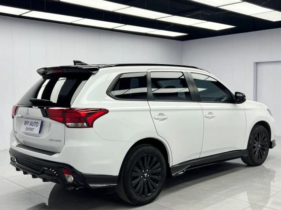 Mitsubishi Outlander 25000 (14)