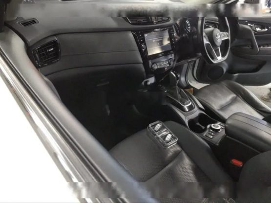 Nissan Xtrail (3)