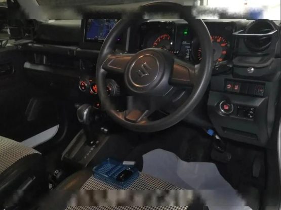 Suzuki Jimny 103000 (2)