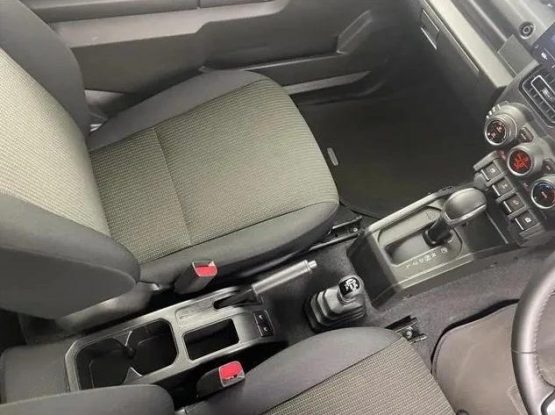 Suzuki Jimny 23000 (8)