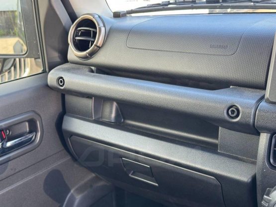 Suzuki Jimny Sierra 18000 (24)