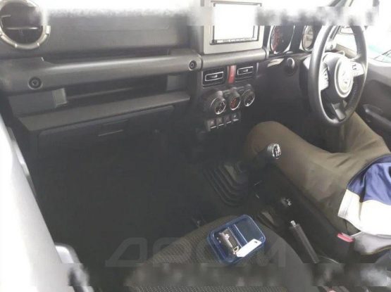Suzuki Jimny Sierra 18000 (4)