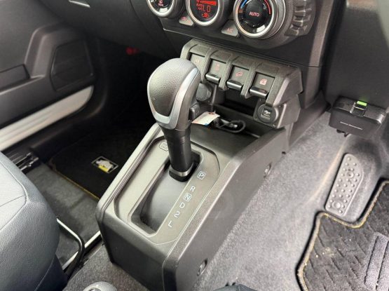 suzuki-jimny-sierra-2023-21.10.2026-39-3