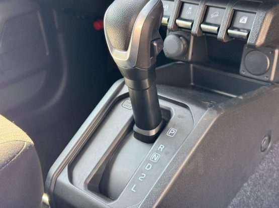 suzuki-jimny-sierra-2023-21.10.2026-61