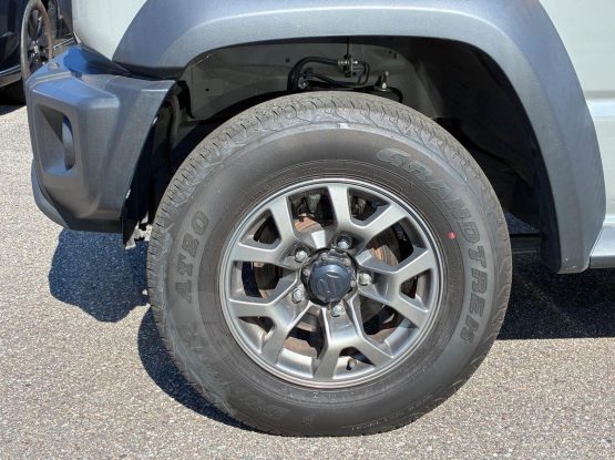 Suzuki Jimny Sierra 25000 (13)
