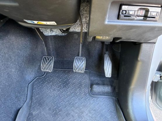 Suzuki Jimny Sierra 25000 (30)
