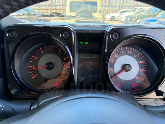 Suzuki Jimny Sierra 25000 (32)