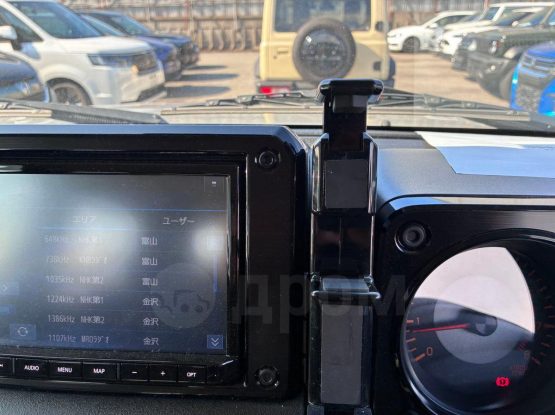 Suzuki Jimny Sierra 25000 (5)
