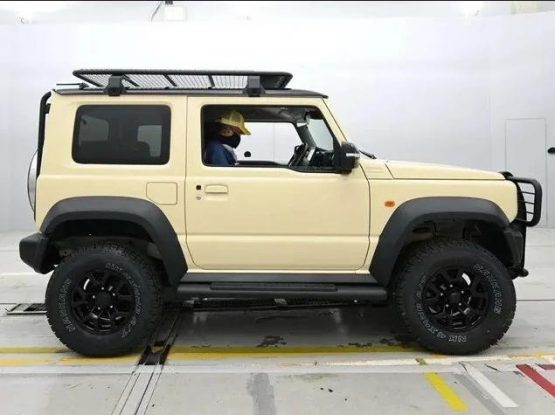 Suzuki Jimny Sierra 27000 (10)