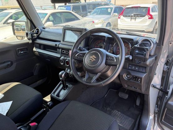 Suzuki Jimny Sierra 27000 (9)