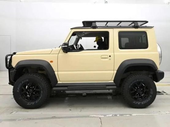 Suzuki Jimny Sierra 27000 (9)
