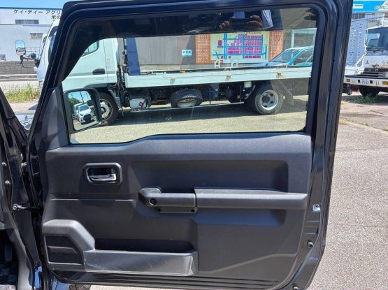 Suzuki Jimny Sierra 28000 (39)
