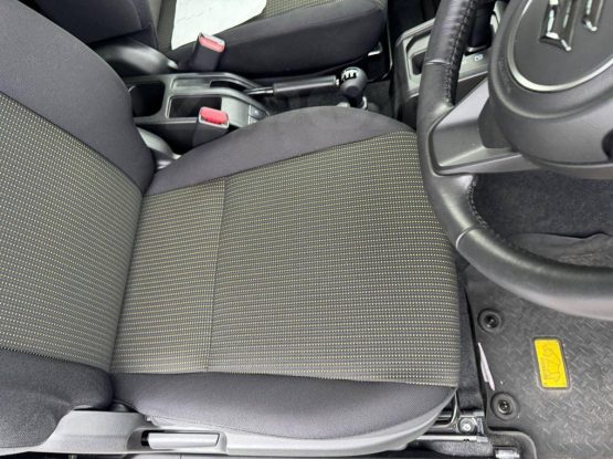 Suzuki Jimny Sierra 36653 (22)