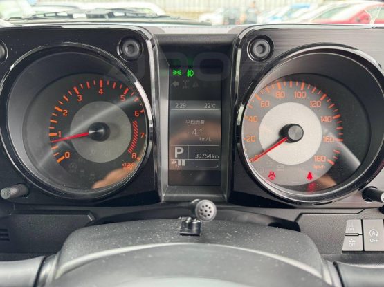 Suzuki Jimny Sierra 36653 (39)