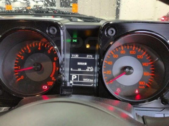 Suzuki Jimny Sierra 9000 (7)