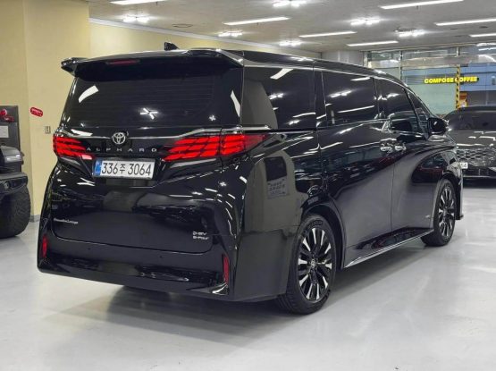 Toyota Alphard 13000 (8) (1)