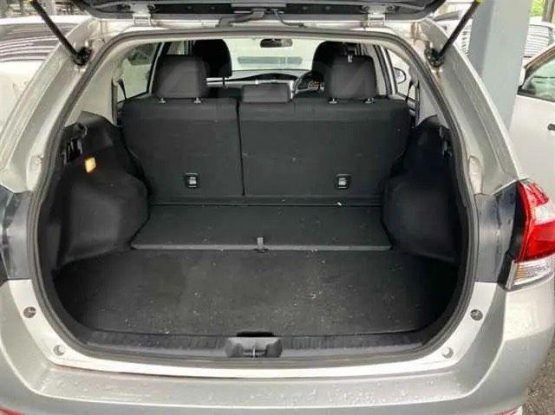 Toyota Corolla Fielder 32000 (8)