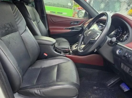 TOYOTA HARRIER (1)