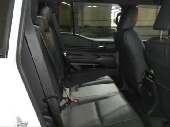 Toyota Land Cruiser Prado (4)