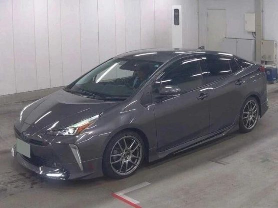 Toyota Prius 22000 (1)
