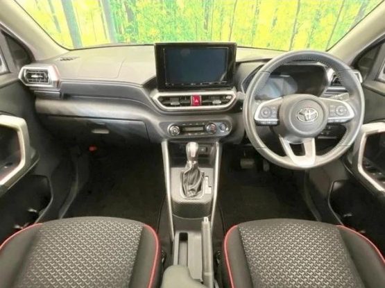 Toyota Raize 47000 (2)